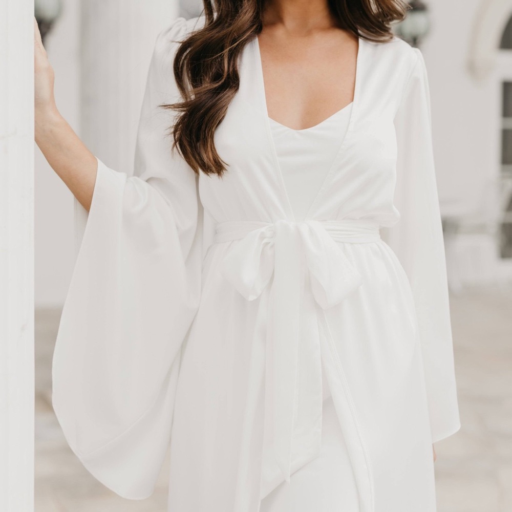 Le rose and stories bridal robe
